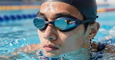 smart goggles enhance swimming performance