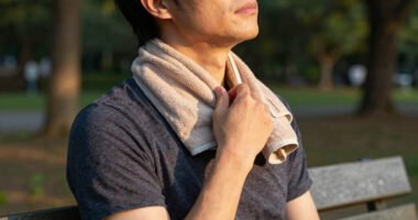 The Japanese Towel Roll Is Here to Fix Your Posture