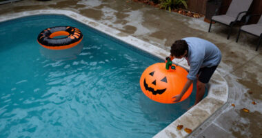 15 Best Poolside Halloween Inflatables for Festive Outdoor Displays in 2027